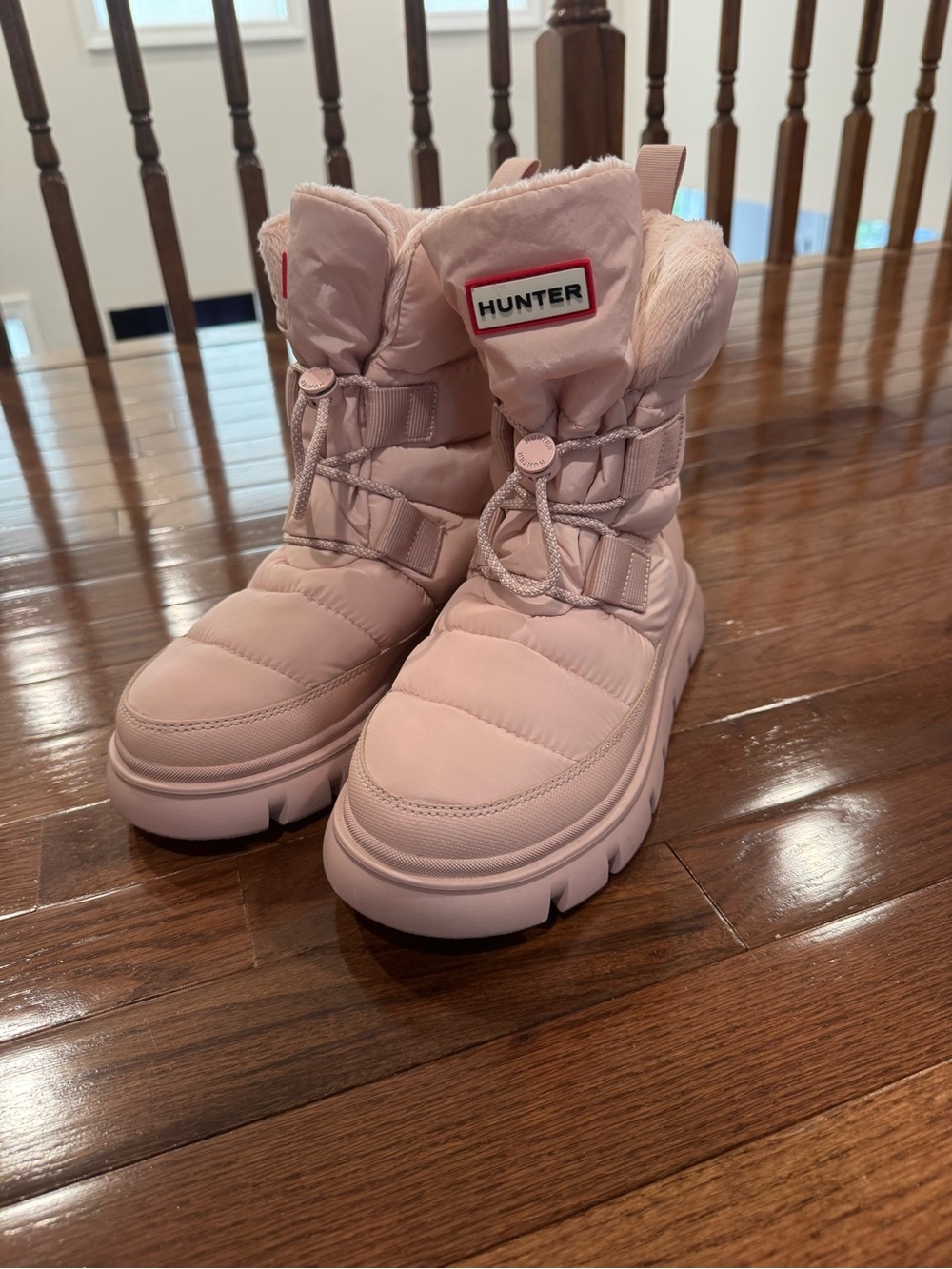 NWT Hunter Womens Moon Lug Sole Insulated Waterproof Booties in light natural - Picture 2 of 13